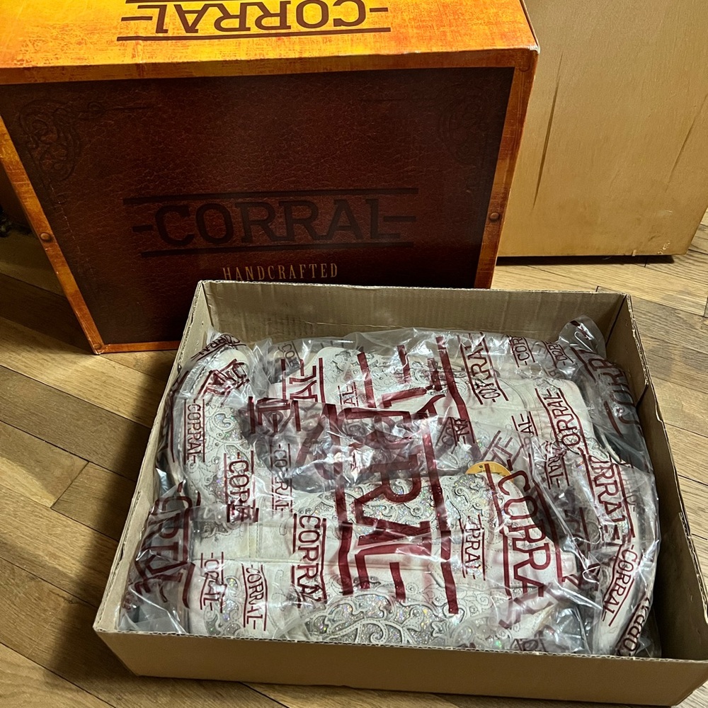 Corral Boots A3397 - Picture 2 of 5